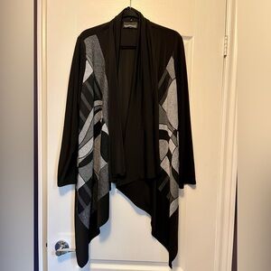 Beautiful geometric design cardigan